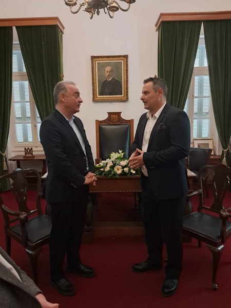 Συνάντηση Δημάρχου Ι.Π. Μεσολογγίου Σπύρου Διαμαντόπουλου  με τον Ευρωβουλευτή Μανώλη Κεφαλογιάννη
