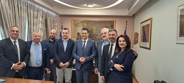 Συνάντηση Γ. Παπαναστασίου – Π. Μπελέρη γιο του υποψήφιου Ευρωβουλευτή της ΝΔ και εκλεγμένο Δήμαρχο Χειμάρας.