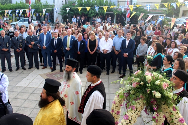 Με λαμπρότητα οι θρησκευτικές εκδηλώσεις προς τιμήν του Αγίου Νικολάου Λουτρού