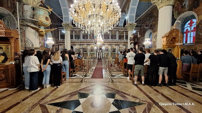 Αιτωλοακαρνανίας Δαμασκηνός  «Με την προσευχή μου θα είμαι δίπλα σας»   Ιερές Παρακλήσεις για τις Πανελλήνιες Εξετάσεις