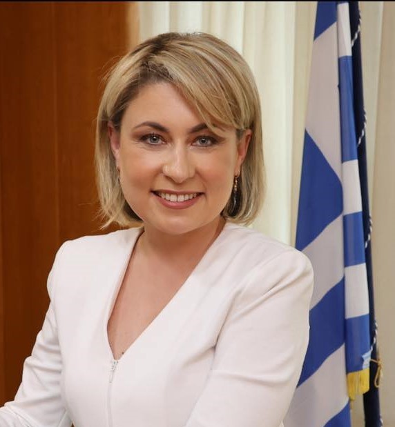 Επίσκεψη της Υφυπουργού Μεταφορών Χριστίνας Αλεξοπούλου στον Κεντρικό Σιδηροδρομικό Σταθμό της Πάτρας, μαζί με στελέχη της Διοίκησης του ΟΣΕ