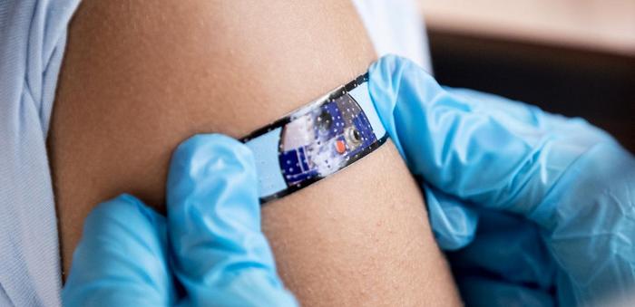 Παιδιατρική εξέταση και εμβολιασμός παιδιών Ρομά στον Δήμο Ιερής Πόλης Μεσολογγίου