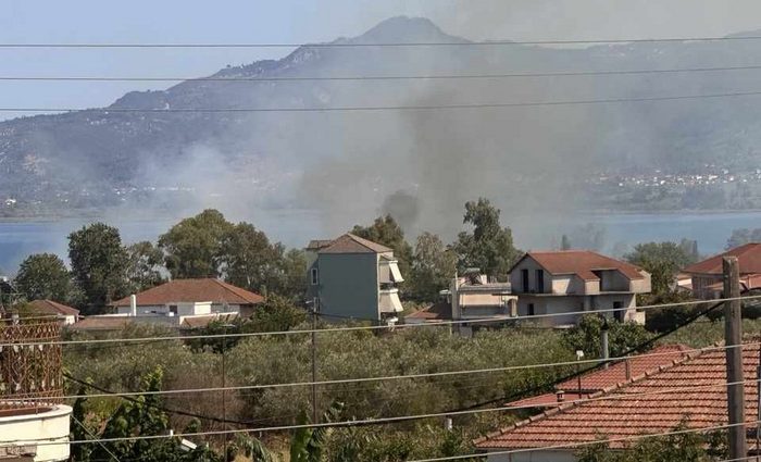 Παναιτώλιο: Πυρκαγιά στα Αμπάρια κινητοποίησε την Πυροσβεστική – Και από αέρος η κατάσβεση (video)