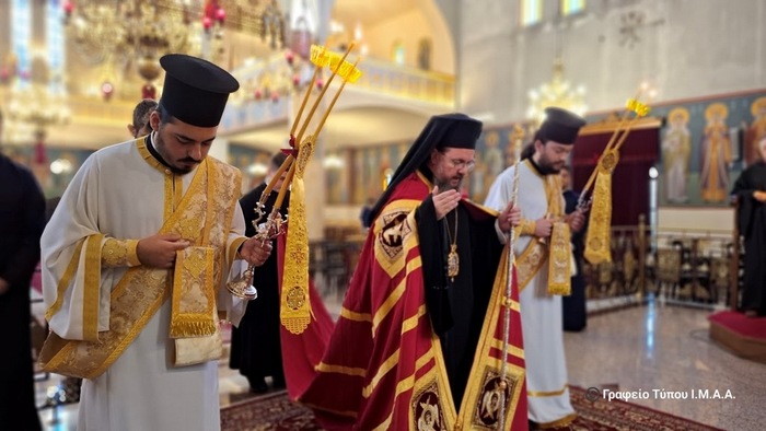 Αιτωλοακαρνανίας Δαμασκηνός: «Ο Τίμιος Σταυρός μας ενώνει όλους, το παρελθόν και το παρόν, την πίστη και την ιστορία»
