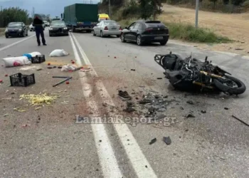Τραγωδία έξω από τη Λαμία – Νεκρός 44χρονος πατέρας 4 παιδιών από τη σύγκρουση της μηχανής του με αγροτικό