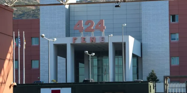 Ο Δένδιας ξηλώνει τις  διοικήσεις των στρατιωτικών νοσοκομείων μετά το φιάσκο με το 424