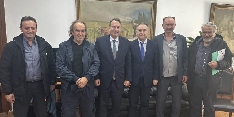 Συνάντηση του Θανάση Παπαθανάση με τον Υφυπουργό Αγροτικής Ανάπτυξης και Τροφίμων Χρήστο Κέλλα. “Διαρκώς στο πλευρό των κτηνοτρόφων”