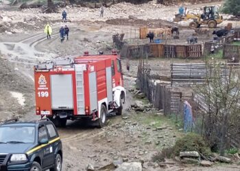 Αγρίνιο: Εγκλωβίστηκε κτηνοτρόφος στο χείμαρρο της Λεπενούς – Μεγάλη κινητοποίηση Πυροσβεστικής και Δήμου