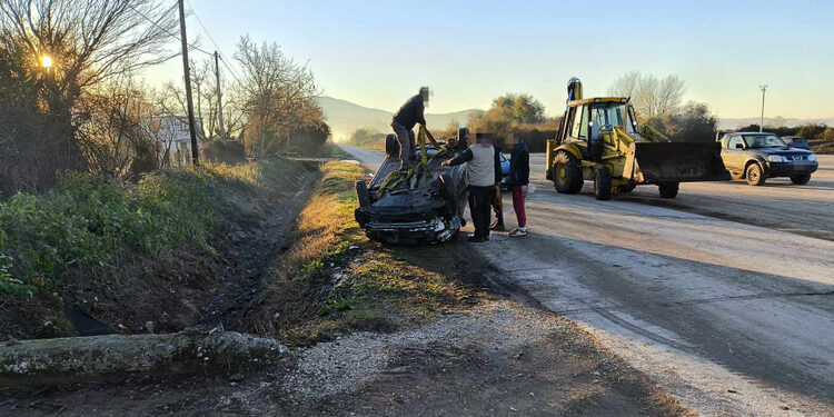 Αγρίνιο: Ι.Χ. τουμπάρισε στο Αγγελόκαστρο