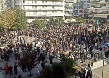 Αγρίνιο: Μεγάλη συγκέντρωση για τα Τέμπη- “Δικαιοσύνη” και “Παραιτηθείτε” προς την κυβέρνηση