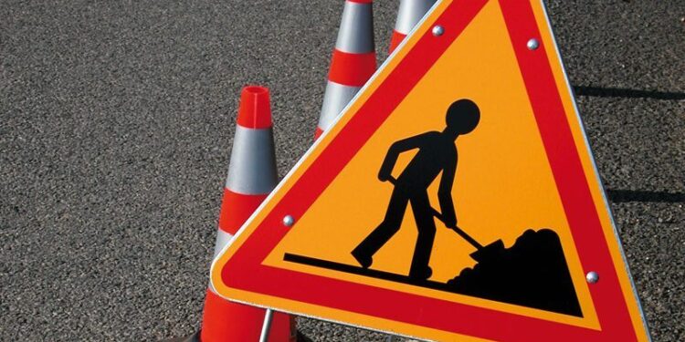 Ναύπακτος: Συνεχίζονται οι εργασίες για την κατασκευή των πεζοδρομίων στην ανατολική πλευρά της Ναυπάκτου