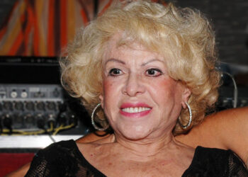 Πέθανε η σπουδαία τραγουδίστρια Καίτη Γκρέυ σε ηλικία 100 ετών