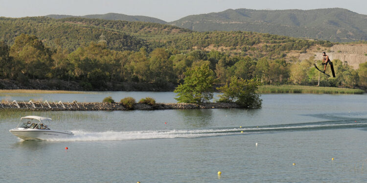 Λίμνη Στράτου: αναβαθμίζεται το προπονητικό κέντρο θαλασσίου σκι