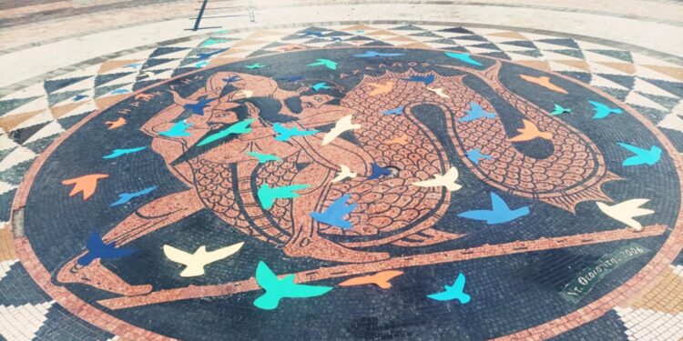 Αγρίνιο: Τέμπη: κηδειόχαρτα, ράγες, πανό η πλατεία Δημοκρατίας