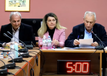 Θέρμο: δείτε ζωντανά την συνεδρίαση του Δ.Σ Θέρμου