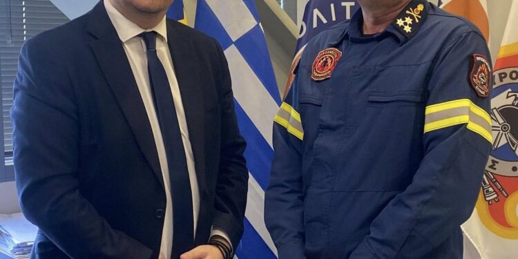 Συνάντηση Δημάρχου Ξηρομέρου με τον Αρχηγό του Πυροσβεστικού Σώματος.