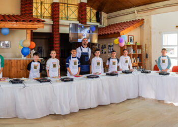 Αγρίνιο: «Μικροί μάγειρες εν δράση» σέρβιραν γεύση και χαμόγελα