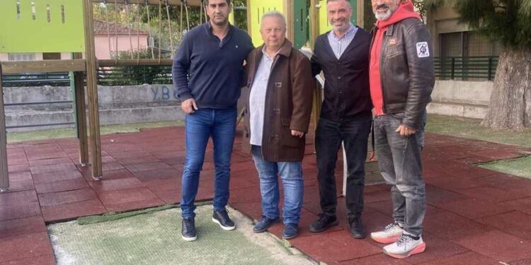 Αγρίνιο: αναβαθμίστηκε η παιδική χαρά στον Άγιο Κων/νο