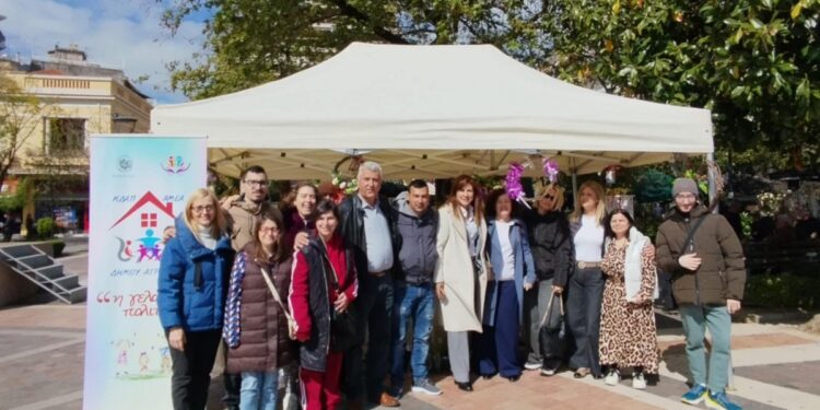 Πασχαλινό bazaar του ΚΔΑΠ ΑμεΑ «Γελαστή Πολιτεία» στο Αγρίνιο. Στον ΔΥΤΙΚΑ FM Κώστας Κουμπουλής