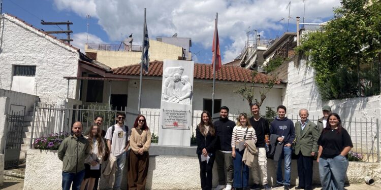 ΚΝΕ: Με επιτυχία ο ιστορικός περίπατος!