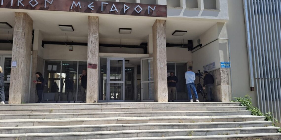 Αγρίνιο: απολογείται στον εισαγγελέα ο πατροκτόνος του Χαλκιόπουλου