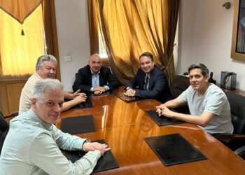Συνάντηση Θανάση Παπαθανάση με τον Δήμαρχο Ναυπακτίας – Στο επίκεντρο η ανάπτυξη και η καθημερινότητα της περιοχής