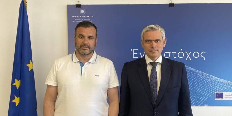 Συνάντηση αντιπροέδρου της Ένωσης Αστυνομικών Υπαλλήλων Ακαρνανίας Δ. Ραυτογιάννη με τον υφ. Κώστα Καραγκούνη