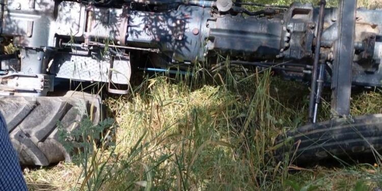 Ελαιόφυτο Αγρινίου: Νεκρός 64χρονος που καταπλακώθηκε από τρακτέρ (εικόνες)