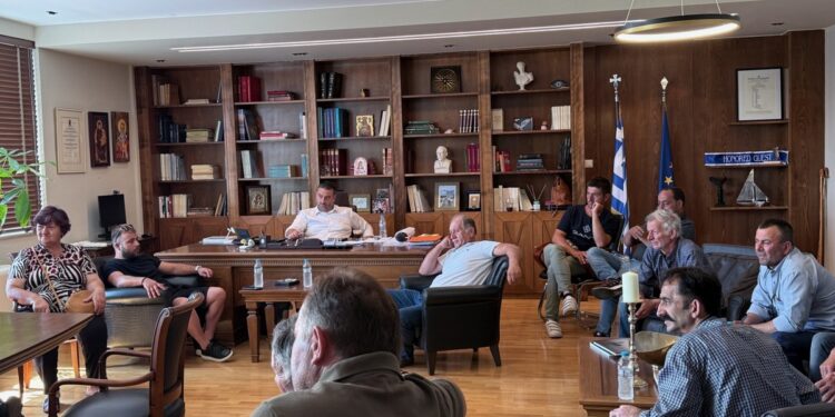 Σύσκεψη στην Αιτωλοακαρνανία για τις επιπτώσεις στην κτηνοτροφία από την απαγόρευση μετακινήσεων των κοπαδιών, λόγω της νόσου της ευλογιάς