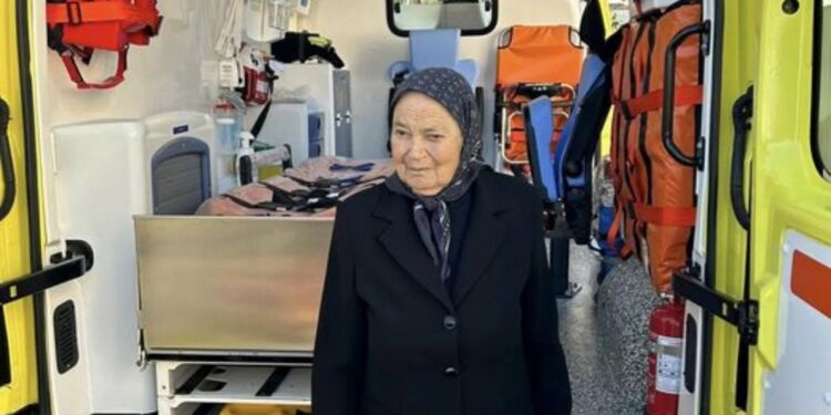 Έφυγε για το μεγάλο ταξίδι η Αθηνά Παπαχρήστου, η γιαγιά μας από το Μεσολόγγι που δώρισε ένα ασθενοφόρο στο ΕΚΑΒ Μεσολογγίου.