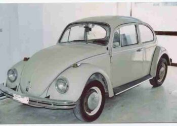 Ο Αγρινιώτης που μεταμόρφωσε τον παλιό του σκαραβαίο σε αυτοκίνητο.. έργο τέχνης