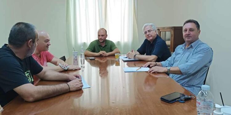 Αγρίνιο: σκληρή κριτική Τραπεζιώτη στη συνεδρίαση για την λογοδοσία