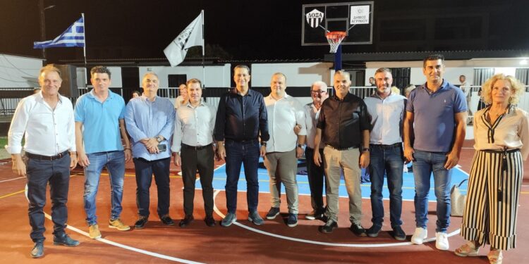 Εγκαίνια του ανακαινισμένου Δημοτικού Γηπέδου Μπάσκετ στο Καινούργιο – Ένα έργο που περίμενε χρόνια η τοπική κοινωνία