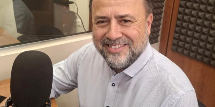 Λίνος Μπλέτσας: εφ όλης της ύλης συνέντευξη για Τριχωνίδα, ενεργειακή κοινότητα, κλιματική αλλαγή, χρέη ΤΟΕΒ. ΔΕΙΤΕ VIDEO