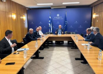 Συνάντηση Κώστα Τσιάρα με τη Διεπαγγελματική Οργάνωση Βάμβακος: Συντονισμένες δράσεις για τη στήριξη του βαμβακιού
