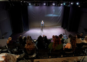 Masterclass Υποκριτικής από την Περιφέρεια Δυτικής Ελλάδας με τον Κώστα Ξυκομηνό 