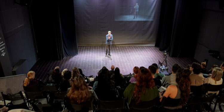 Masterclass Υποκριτικής από την Περιφέρεια Δυτικής Ελλάδας με τον Κώστα Ξυκομηνό 