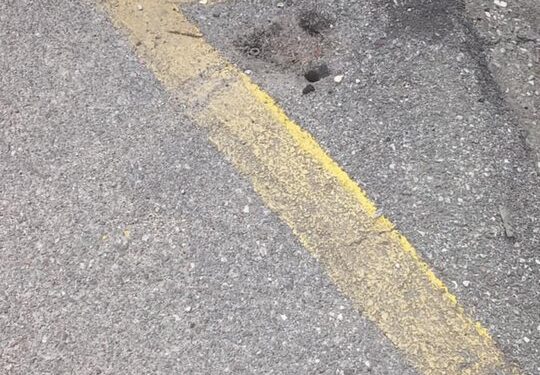 Αγρίνιο: ξήλωσε το κολονάκι για να … παρκάρει με άνεση! foto VIDEO