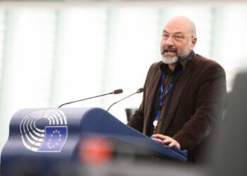 Ο “Απόλλων” δεν απογειώθηκε ποτέ – Ο Σάκης Αρναούτογλου ζητά εξηγήσεις από την Κομισιόν για το πράσινο φιάσκο της Κυβέρνησης