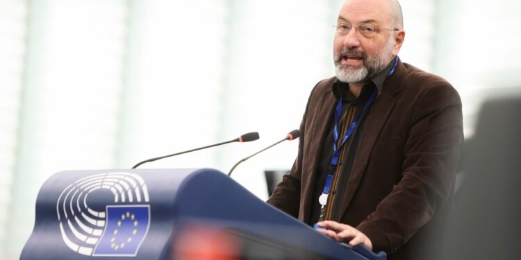 Ο “Απόλλων” δεν απογειώθηκε ποτέ – Ο Σάκης Αρναούτογλου ζητά εξηγήσεις από την Κομισιόν για το πράσινο φιάσκο της Κυβέρνησης