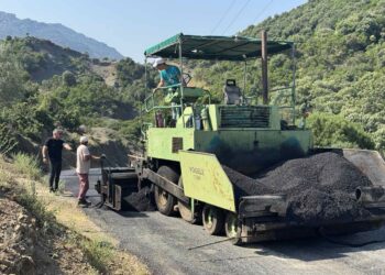 Δήμος Αμφιλοχίας : Ολοκληρώθηκε από το έργο ασφαλτόστρωσης αγροτικού δρόμου μήκους 4 χλμ στην Τοπική Κοινότητα Πετρώνας