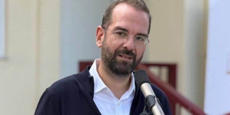 Μηχανισμό άμεσης προκαταβολής αποζημιώσεων για τους κτηνοτρόφους που έχουν πληγεί από την ευλογιά, προτείνει ο Περιφερειάρχης Δυτ. Ελλάδας, Νεκτάριος Φαρμάκης