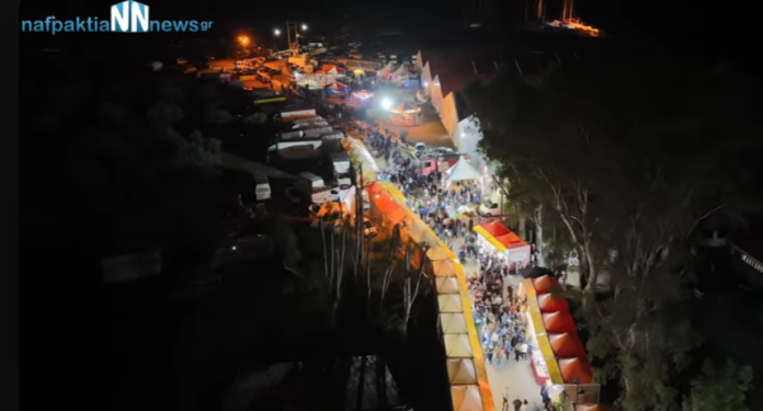 Τραυματισμός νεαρής κοπέλας στα παζάρια από σίδερο που έπεσε από στέγαστρο