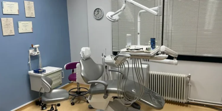 Εγκατάσταση 20 οδοντιατρικών εδρών σε 19 Κέντρα Υγείας της 6ης ΥΠΕ