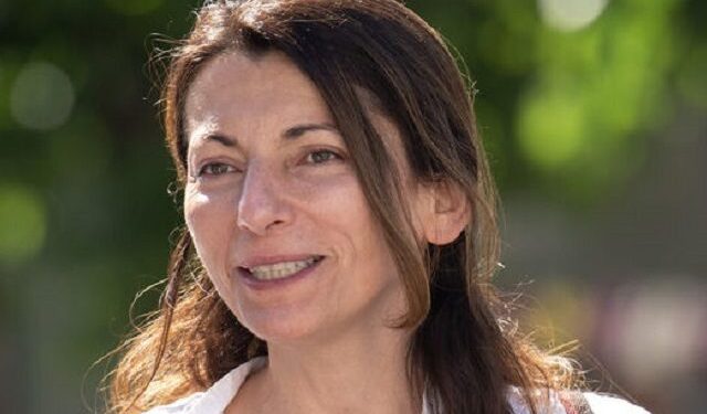 Αλληλέγγυο στην Αφροδίτη Ρέντζιου δηλώνει το Εργατικό Κέντρο Αγρινίου.