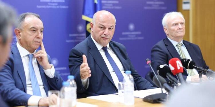 Συνεδρίασε, παρουσία του Κώστα Τσιάρα, η Επιστημονική Επιτροπή για την αντιμετώπιση της ευλογιάς