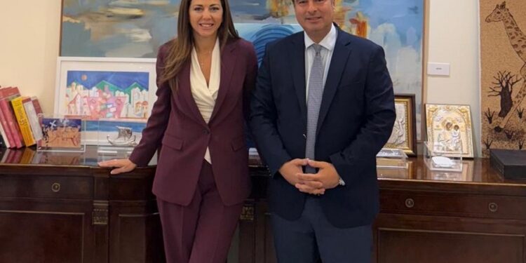 Συνάντηση του Βουλευτή Αιτωλοακαρνανίας Θανάση Παπαθανάση με την Υπουργό Παιδείας και Θρησκευμάτων Σοφία Ζαχαράκη