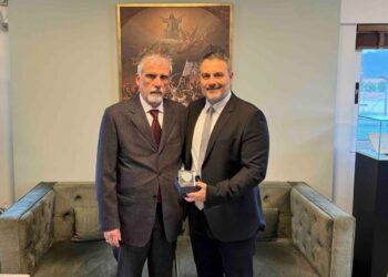  Βράβευση του Καθηγητή Αριστογιάννη Γαρμπή από τον Δήμο Ιερής Πόλης Μεσολογγίου