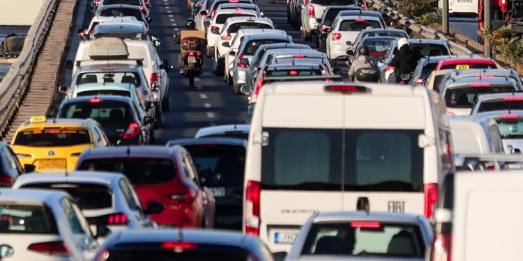 Συνεχίζονται οι διασταυρωτικοί έλεγχοι οχημάτων – Νέα ειδοποιητήρια για ασφάλιση και τέλη κυκλοφορίας