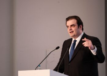 Κ. Πιερρακάκης: Στον πυρήνα της πολιτικής μας η αφαίρεση εμποδίων για οικογένειες και νέους